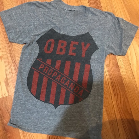 ▪️OBEY Short Sleeve Tee - Picture 1 of 3